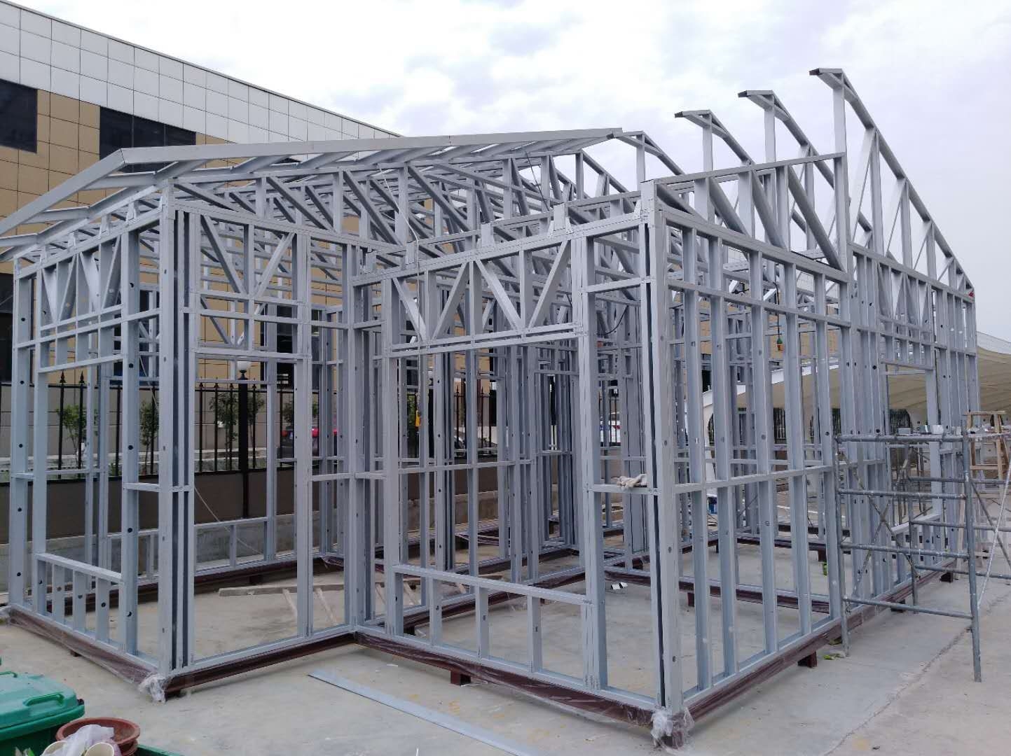 鋼結(jié)構(gòu)房屋施工流程